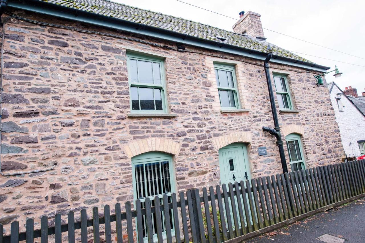 Cosy 2-Bed Cottage In Defynnog, Brecon Sennybridge Exterior photo